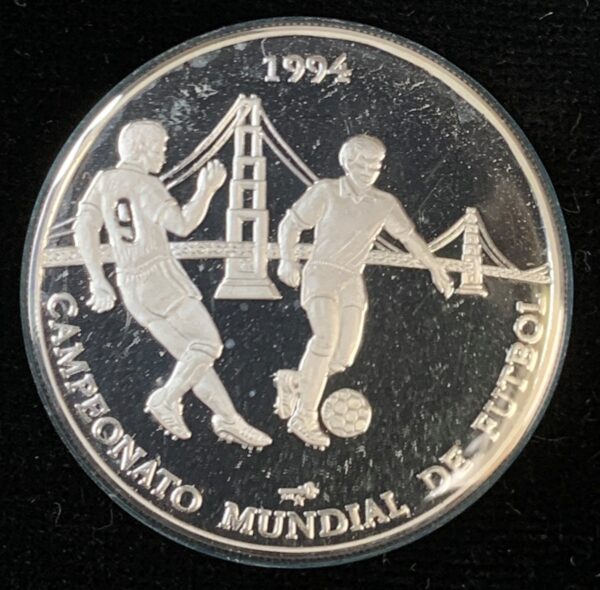 1994 Cuba 10 Pesos World Cup Soccer w/Bridge KM#510