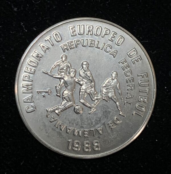 1988 Cuba 1 Peso European World Soccer Championship-4 Players KM#246